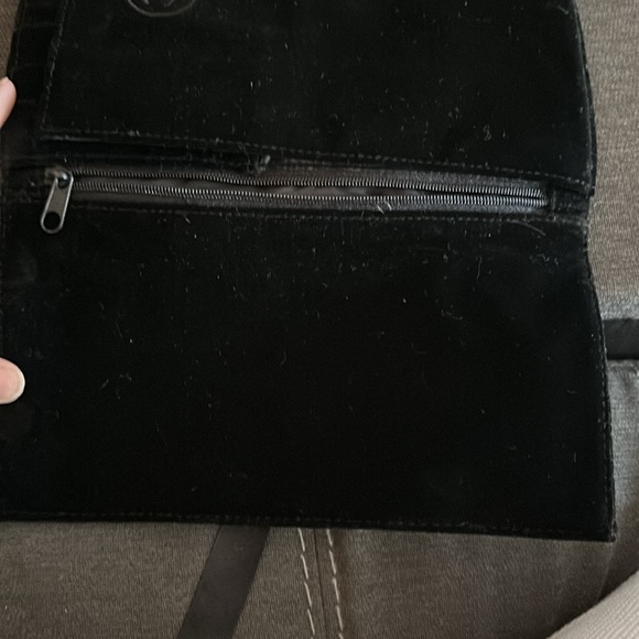 CHANEL Suede TriFold Makeup Clutch with Wrap Around Bow - Picture 4 of 6